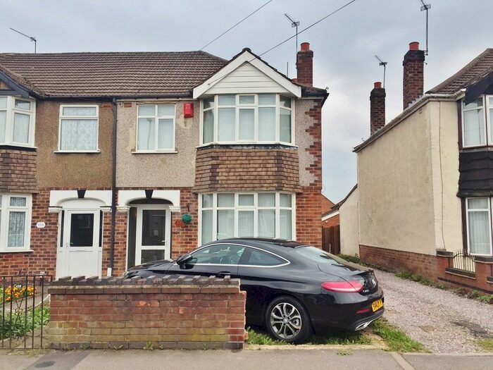 3 Bedroom End Of Terrace House To Rent In Beake Ave, Whitmore Park, Coventry, CV6