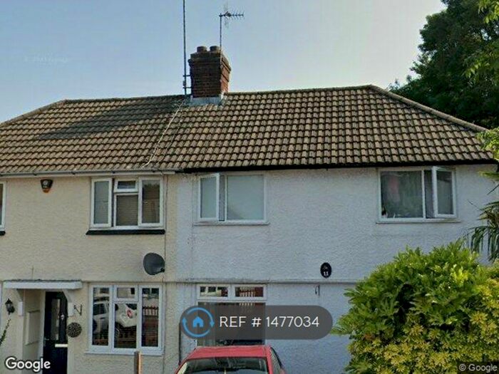 3 Bedroom Semi-Detached House To Rent In Wood Crescent, Hemel Hempstead, HP3