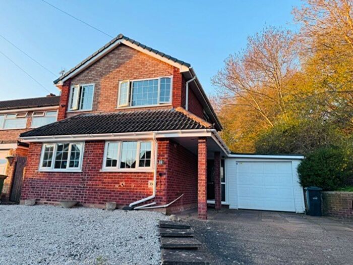 3 Bedroom Detached House To Rent In Chiltern Road, Dudley, DY8