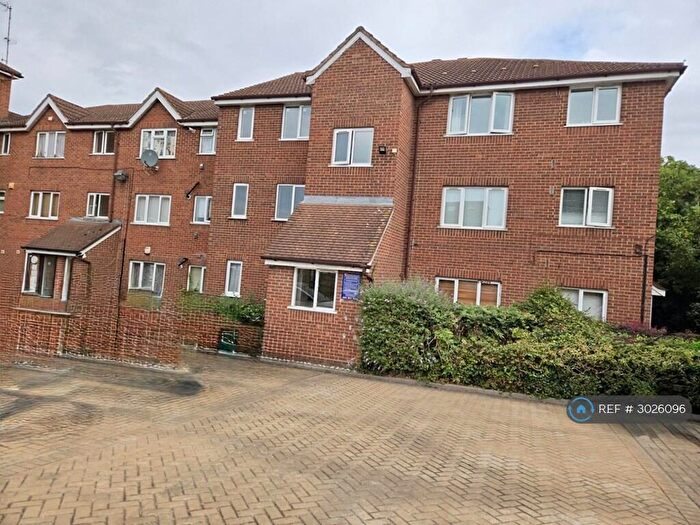 1 Bedroom Flat To Rent In Burnham Road, London, E4
