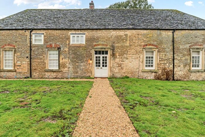 2 Bedroom Terraced House To Rent In Park Lane Swindon, SN4