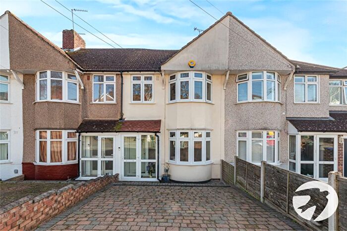 3 Bedroom Terraced House For Sale In Buckingham Avenue, South Welling, Kent, DA16