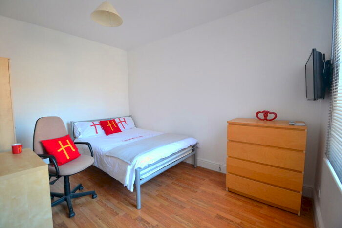 5 Bedroom Detached House To Rent In Watkin Street, City Centre, Nottingham, NG3