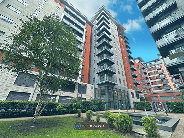 1 Bedroom Flat To Rent In Barton Place, Manchester, M4