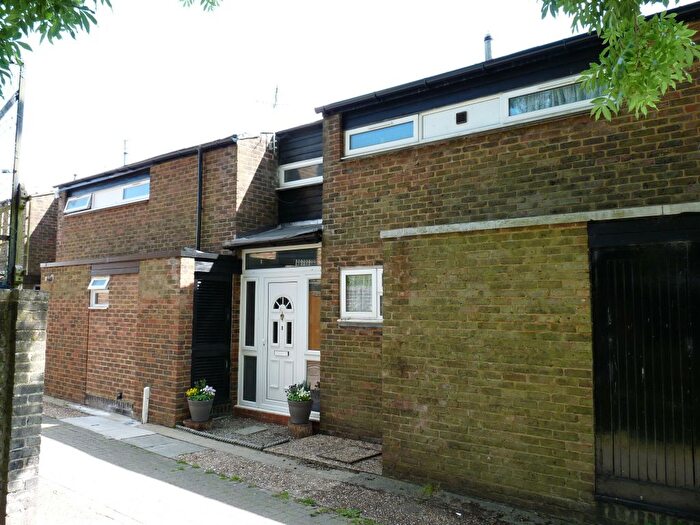 3 Bedroom Terraced House For Sale In Foxglove Close, Edenbridge, TN8