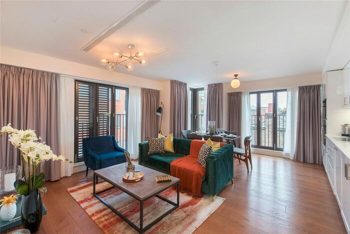 3 Bedroom Flat To Rent In Richmond Buildings, Dean Street, Soho, London, W1D