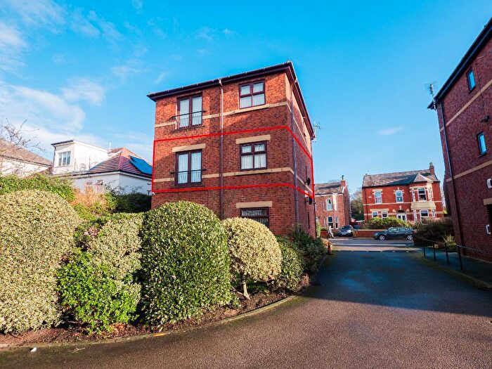 2 Bedroom Apartment For Sale In Walmer Court, Birkdale, Southport, Merseyside, PR8
