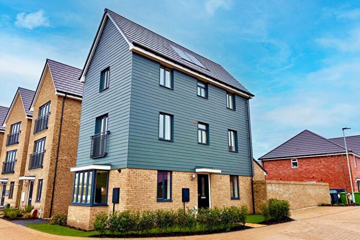 4 Bedroom Detached House For Sale In Hampton Beach Waterhouse Way Hampton Centre Peterborough, PE7