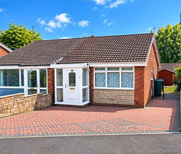 2 Bedroom Semi-Detached Bungalow For Sale In Glenwood Drive, Middleton, Manchester, M24