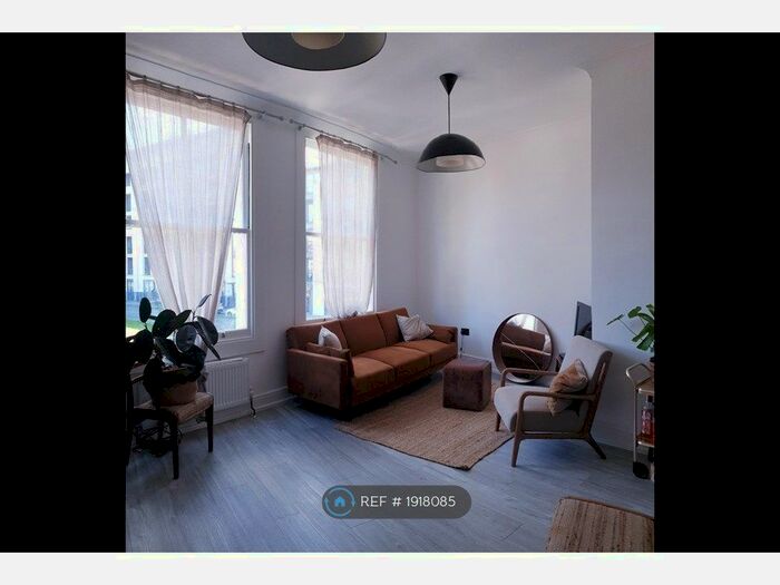 2 Bedroom Flat To Rent In Portobello Road, London, W10
