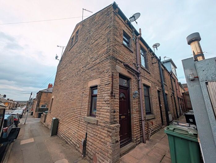 1 Bedroom Flat To Rent In South Parade, Morley, Leeds, West Yorkshire, LS27
