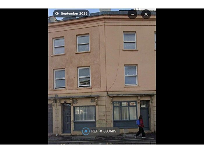 1 Bedroom Flat To Rent In Hotwell Road, Bristol, BS8