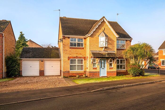 4 Bedroom Detached House For Sale In Fox Covert, South Hykeham, Lincoln, LN6