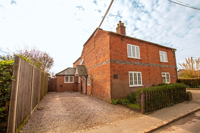 2 Bedroom Semi-Detached House For Sale In Southend Road, Bradfield Southend, Reading, Berkshire, RG7