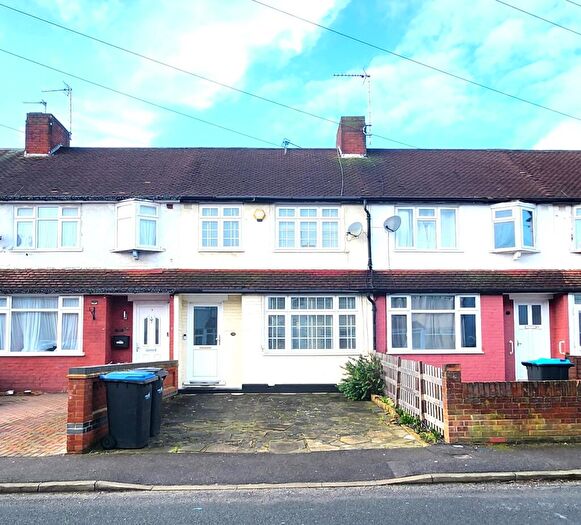 3 Bedroom Terraced House For Sale In Shaw Road, Enfield, EN3