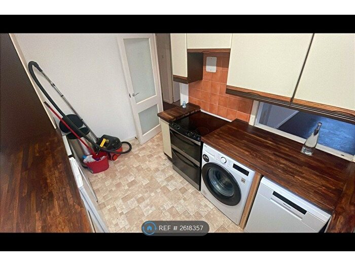 2 Bedroom Flat To Rent In Alford House, London, N6