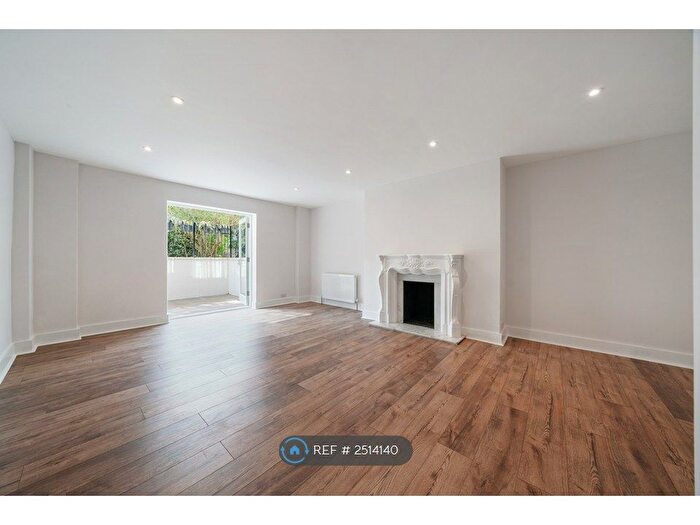 2 Bedroom Flat To Rent In Shooters Hill Road, London, SE3