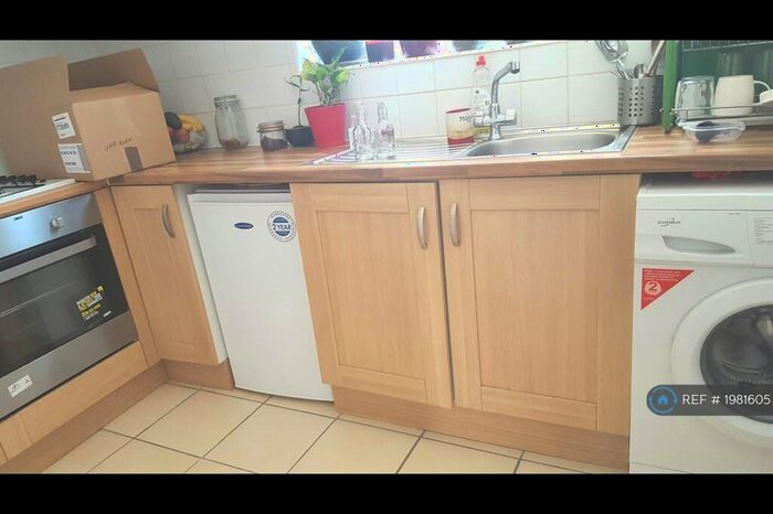 1 Bedroom Flat To Rent In Holmdale Terrace, Stamford Hill, N15