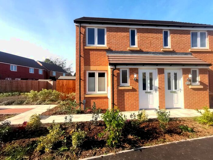 2 Bedroom House To Rent In Knovill Close, Bristol, BS11