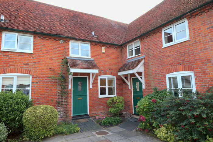 1 Bedroom Cottage To Rent In Gilstead Hall - Coxtie Green, CM14