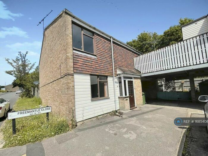 4 Bedroom Terraced House To Rent In Freemantle Close, Basingstoke, RG21