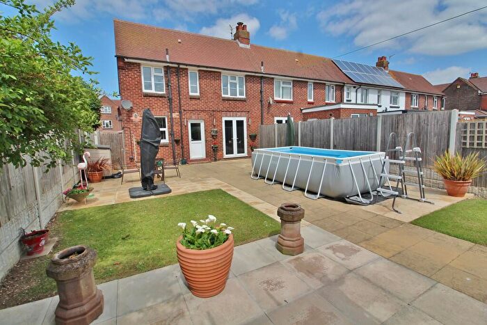 2 Bedroom End Of Terrace House For Sale In Cheltenham Road, Paulsgrove, PO6