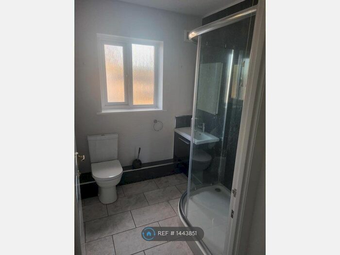 2 Bedroom Flat To Rent In Devonshire Road, Chorley, PR7