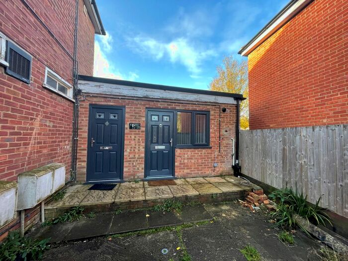 2 Bedroom Flat To Rent In Sherwood Road, Didcot OX11