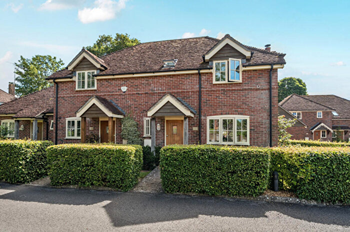3 Bedroom Semi-Detached House For Sale In Farriers Close, Preston Candover, Basingstoke, Hampshire, RG25