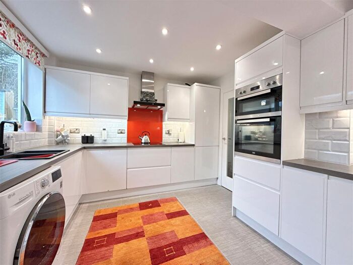 2 Bedroom Detached Bungalow For Sale In Thrushel Close, Brixham, TQ5