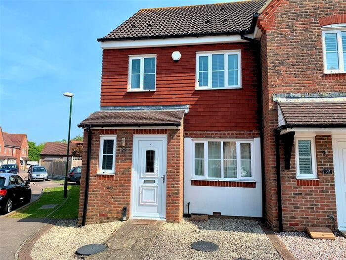 3 Bedroom End Of Terrace House To Rent In The Poplars, Littlehampton, BN17