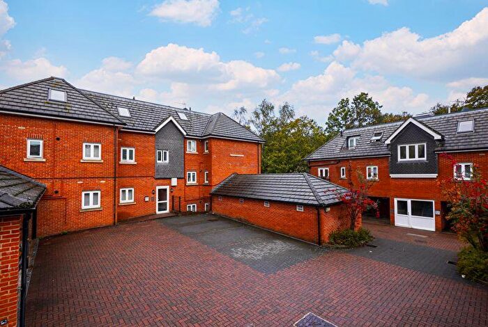 1 Bedroom Apartment To Rent In Kestrel Road, Chatham, ME5