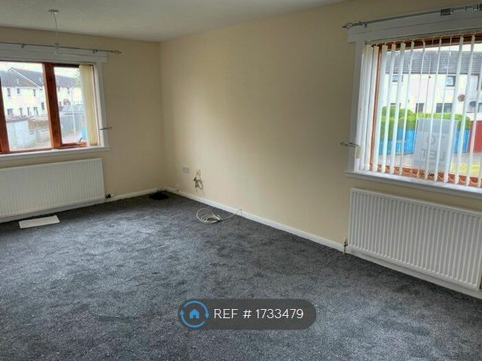 2 Bedroom Flat To Rent In Slains Court, Peterhead, AB42