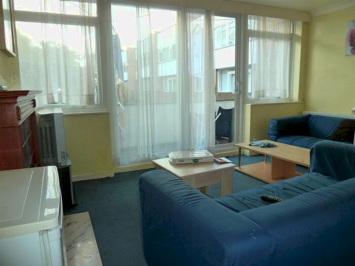 6 Bedroom Property To Rent In Horwood Close, Headington, Oxford, OX3