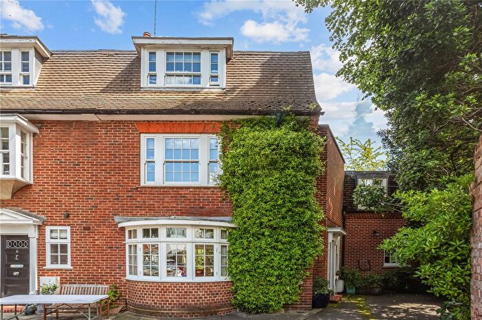 5 Bedroom End Of Terrace House To Rent In Hilary Close, Fulham Road, London, SW6