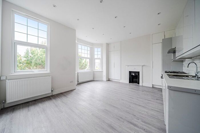 1 Bedroom Flat For Sale In Upper Richmond Road, Putney, London, SW15