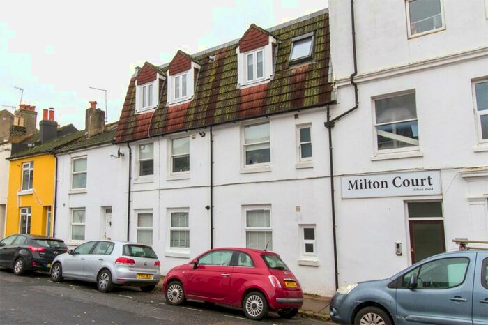 1 Bedroom Apartment To Rent In Milton Road, Brighton, BN2