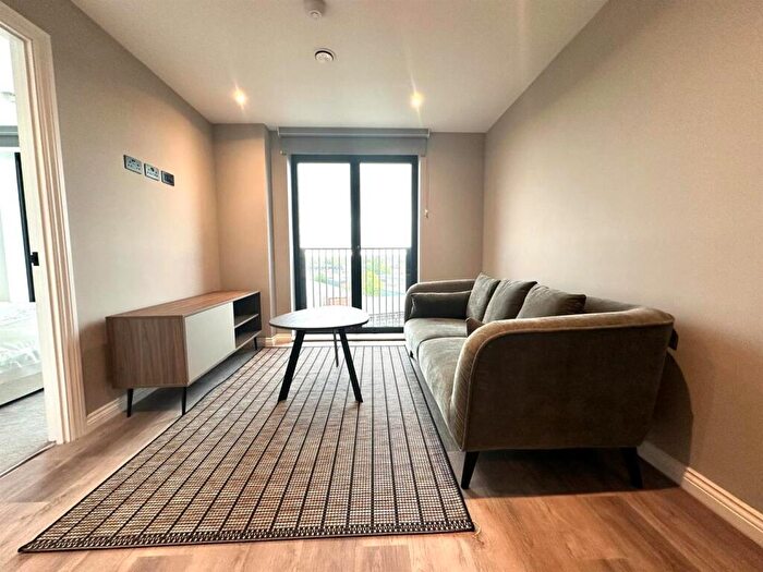 1 Bedroom Apartment For Sale In Springwell Gardens, Whitehall Road, Leeds City Centre, LS12
