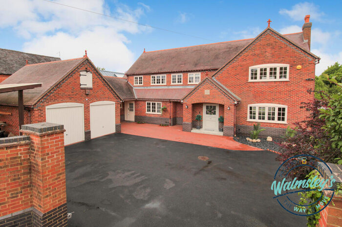 4 Bedroom Detached House For Sale In The Gables, Lower Road, Barnacle, CV7