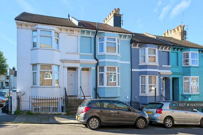 2 Bedroom Maisonette To Rent In St Leonards Road, Brighton, BN2