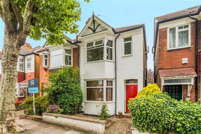 2 Bedroom Flat To Rent In Sydney Road, London, W13