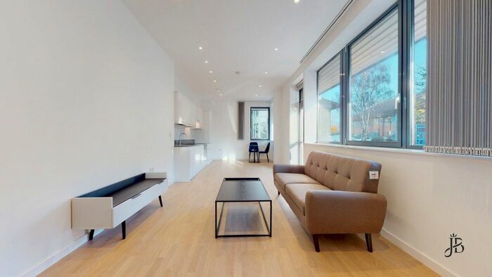 1 Bedroom Flat To Rent In Riverbank Way, Brentford, TW8