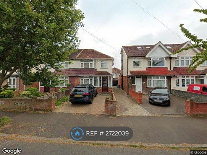3 Bedroom Semi-Detached House To Rent In Ellerdine Road, Hounslow, TW3