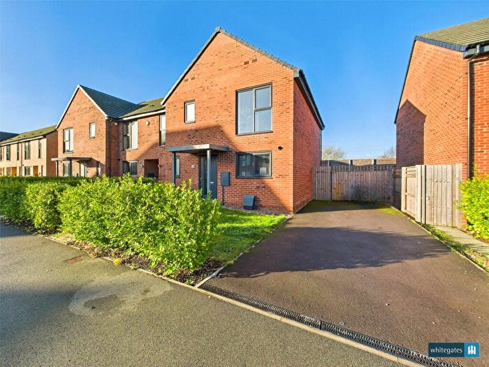 3 Bedroom End Of Terrace House For Sale In Parkhall Drive, Askern, Doncaster, South Yorkshire, DN6