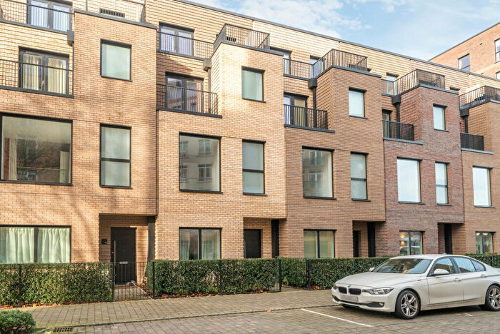 3 Bedroom House To Rent In Filbert Street, Reading, Berkshire, RG1