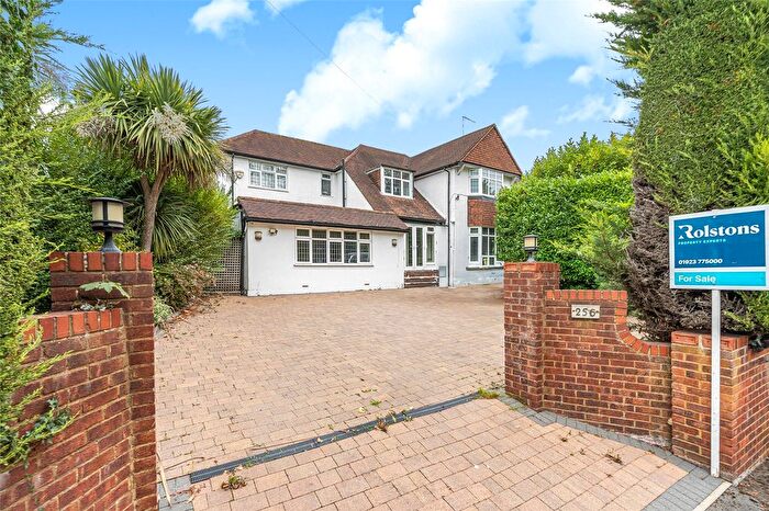 5 Bedroom Detached House For Sale In Hempstead Road, Watford, Hertfordshire, WD17