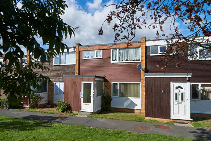 3 Bedroom Terraced House For Sale In Thames Court, Basingstoke, Hampshire, RG21
