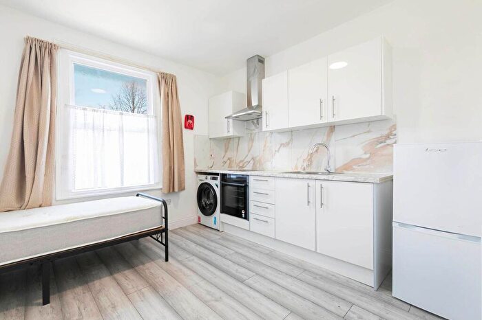 Studio To Rent In Callcott Road, London, NW6