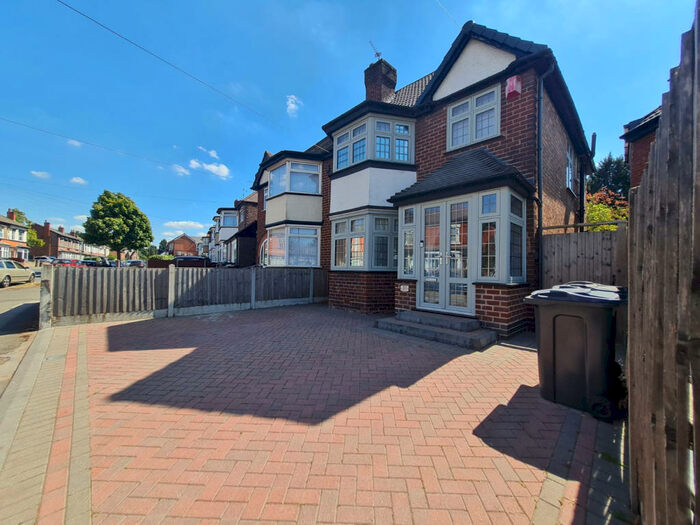 3 Bedroom Semi-Detached House To Rent In Mansfield Road, Yardley, Birmingham, B25