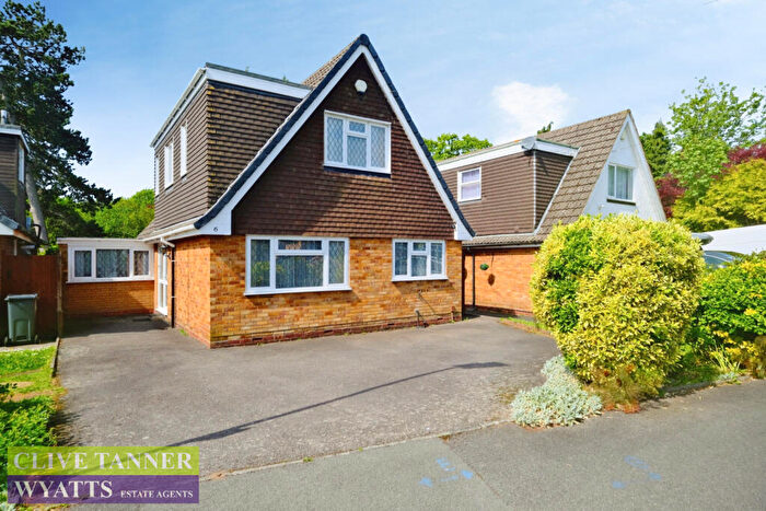 4 Bedroom Detached House For Sale In Mallory Rise, Moseley, Birmingham, West Midlands, B13
